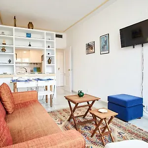 https://luminoso-y-tranquilo-apartamento-en-triana.es-andalucia.com